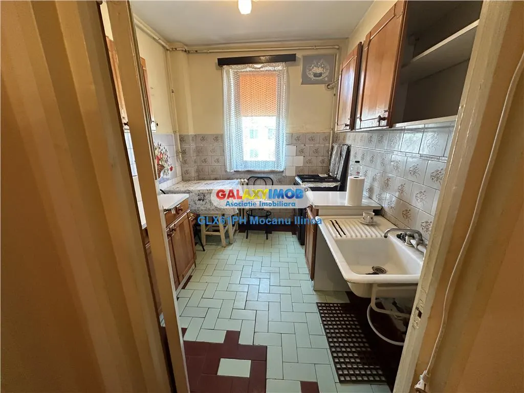 Vanzare apartament 3 camere, in Ploiesti, zona Cina - foto 4