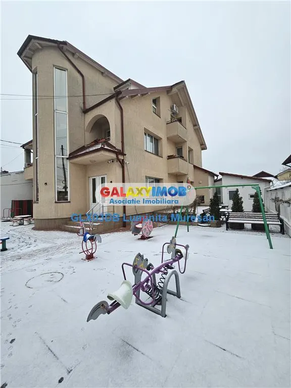 Vanzare casa P+1+M Targoviste Central - foto 2