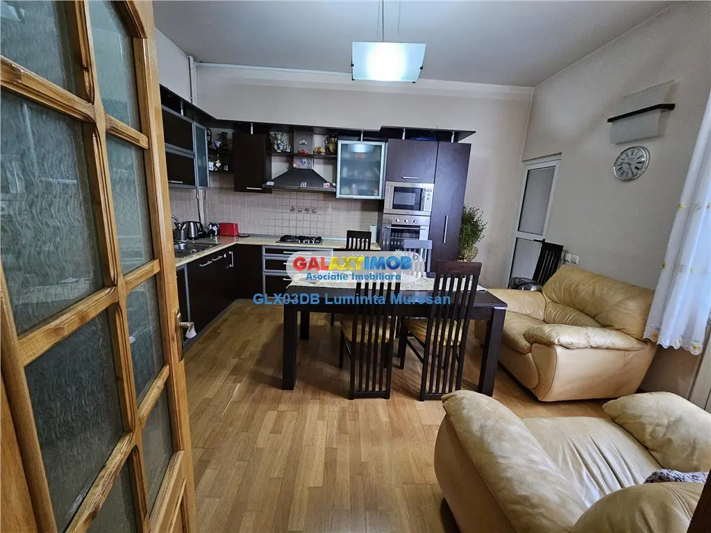 Vanzare casa P+1+M Targoviste Central - foto 17