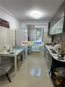 Apartament 3 camere, decomandat, renovat LUX, 2 bai, mobilat, Diham - foto 7