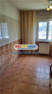 Vindem apartament cu 4 camere parter zona Teilor - Dacia - foto 11