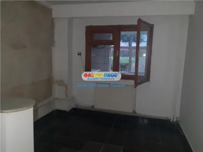 de inchiriat apartament PARTER ...NEMOBILAT ...BANAT - foto 7