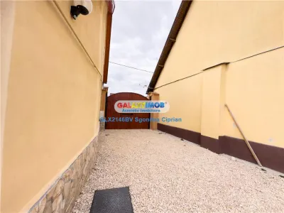 Casa saseasca Sanpetru restaurata total 2200 mp teren - foto 2