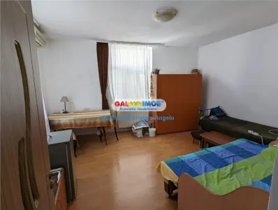 Nerva Traian, 1 apartament si 2 gars. in vila, SU 133 mp, teren 156 mp - foto 3