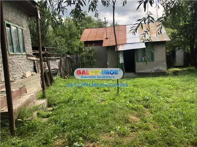 Vanzare teren cu casa intravilan Bordeni - Scorteni