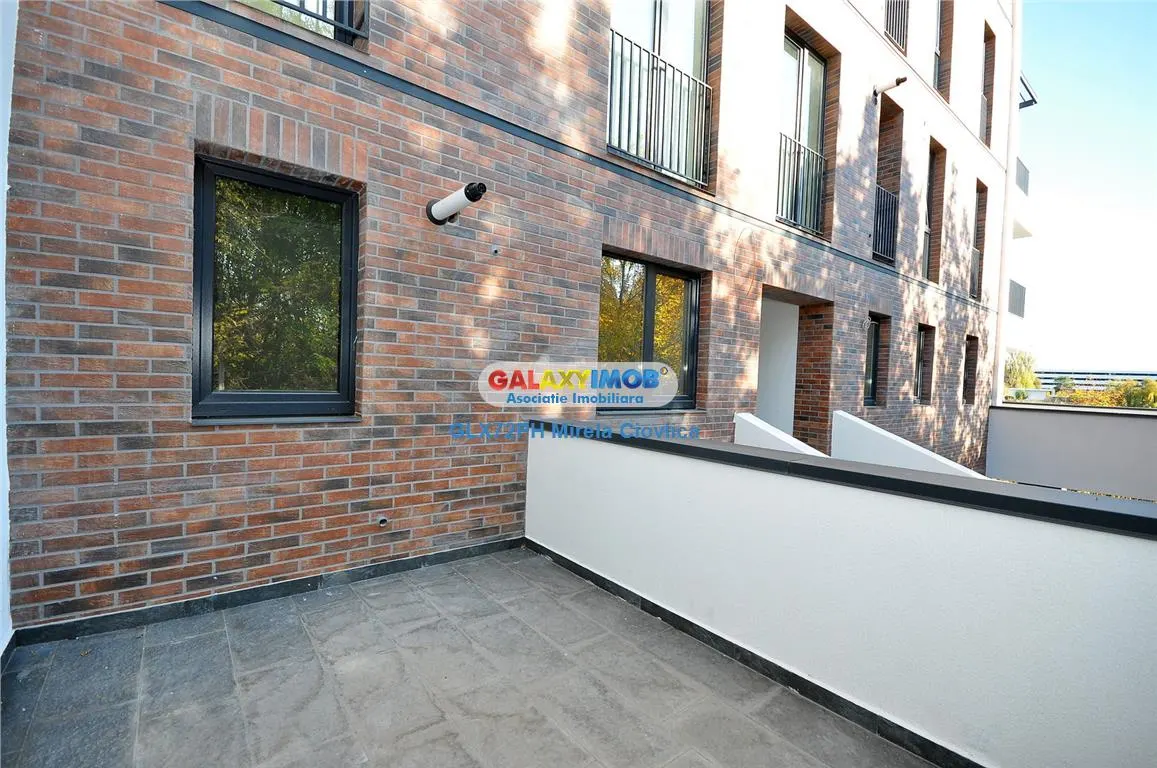 Vanzare apartament 3 camere cu vedere la LAC Straulesti - foto 1