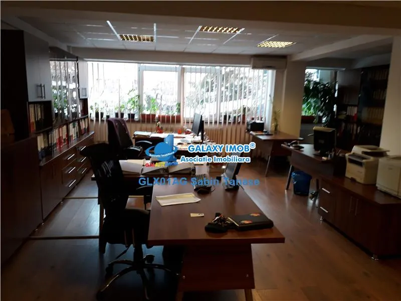 NOU i ...de vanzare   spatiu birouri la cheie 150 mp si 2 garaje - foto 1