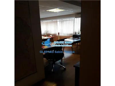 NOU i ...de vanzare   spatiu birouri la cheie 150 mp si 2 garaje - foto 4