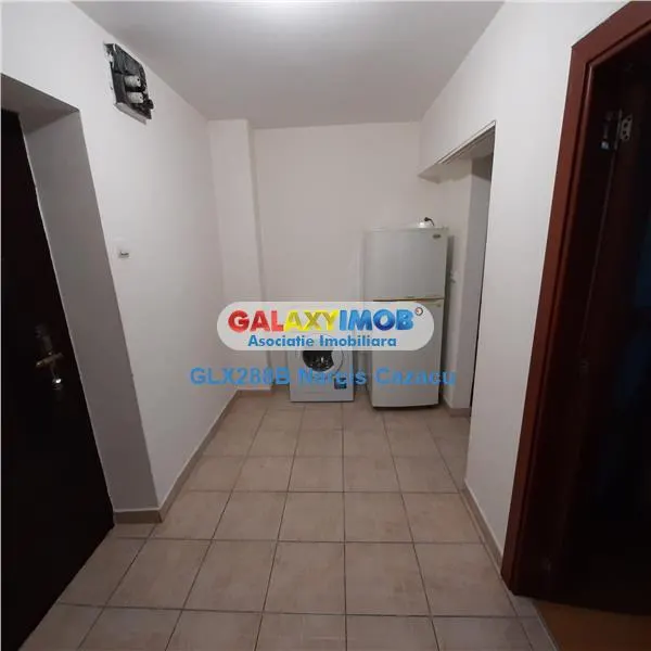 Piata Alba Iulia Decebal Inchiriere garsoniera mobilata etaj 2 - foto 8
