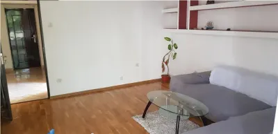 Inchiriez apartament 2 camere ultracentral - foto 3