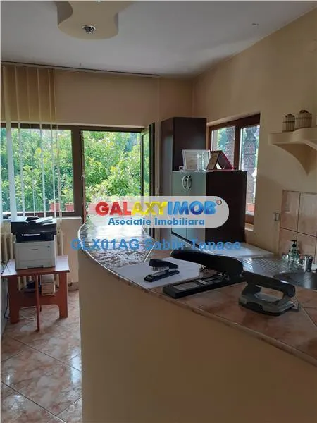 de inchiriat etaj vila 200 mp si terasa ext 40 mp str Trivale - foto 1