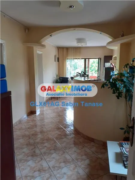 de inchiriat etaj vila 200 mp si terasa ext 40 mp str Trivale - foto 5
