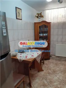 UNICAT de inchiriat garsoniera moderna vila STR TRIVALE - foto 8