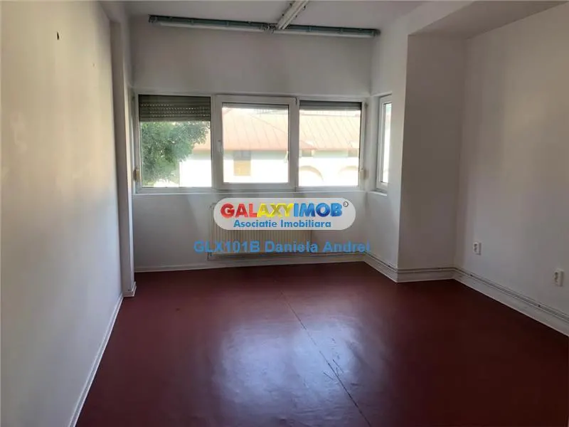 SPATIU 65 MP IN VILA INCHIRIERE 700 euro ZONA  ROMANA DOROBANTI - foto 1