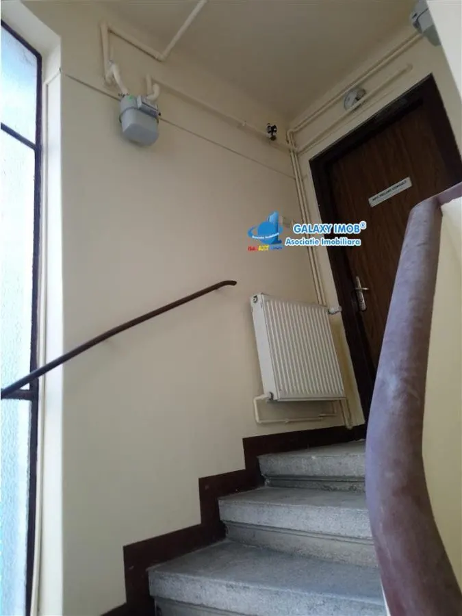 SPATIU 65 MP IN VILA INCHIRIERE 700 euro ZONA  ROMANA DOROBANTI - foto 17