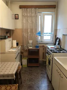 APARTAMENT 3 CAMERE -VANZARE -67000 EURO DRUMUL TABEREI STR.SIBIU - foto 2