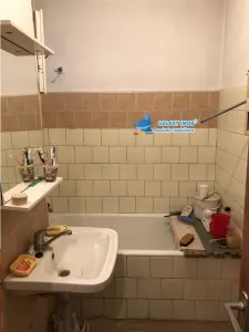 APARTAMENT 3 CAMERE -VANZARE -67000 EURO DRUMUL TABEREI STR.SIBIU - foto 14