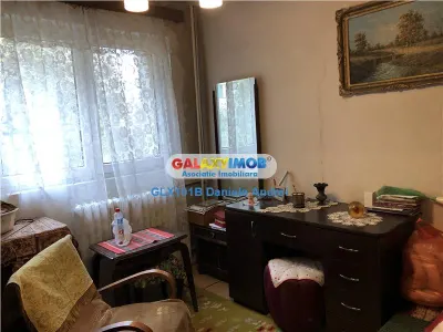 APARTAMENT 3 CAMERE -VANZARE -67000 EURO DRUMUL TABEREI STR.SIBIU - foto 9