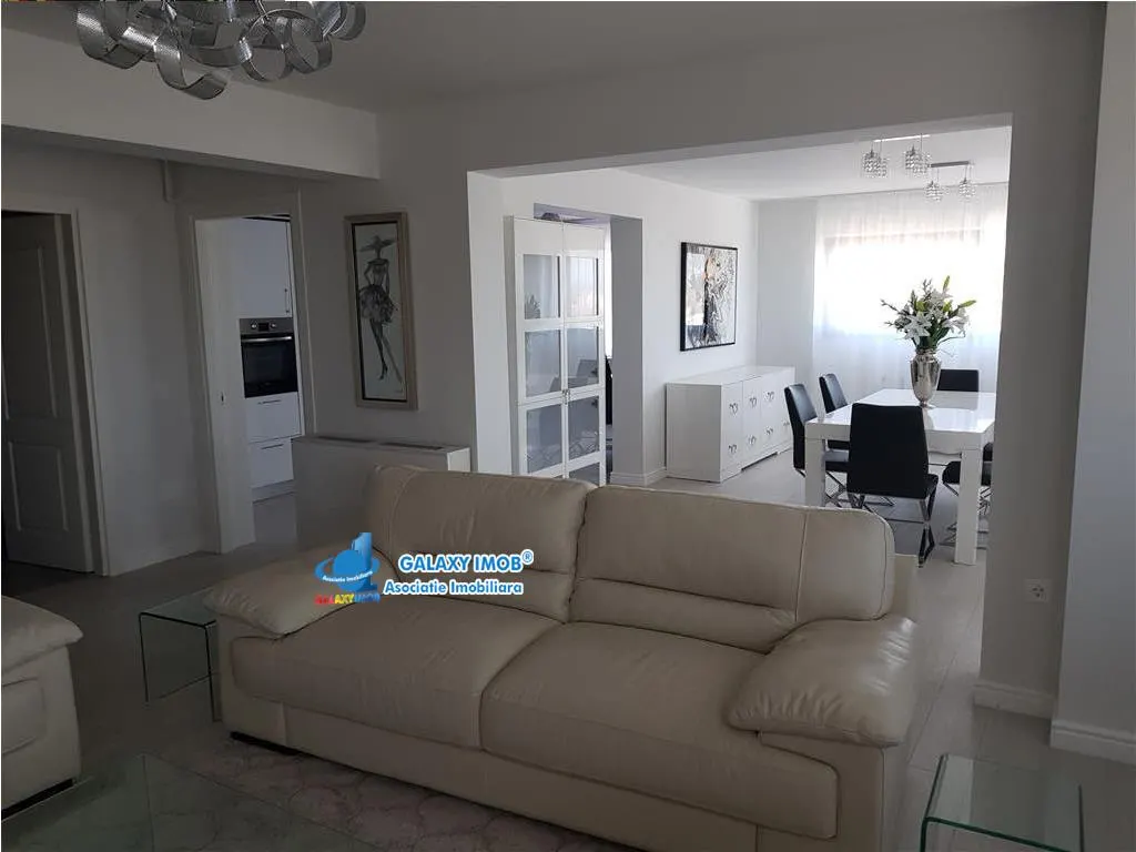 Inchiriem apartament cu 4 camere SUPER LUX - foto 1