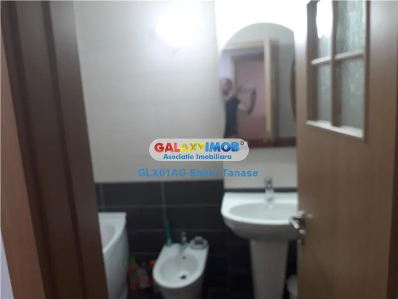 DE INCHIRIAT AP 3 CAM FOND NOU CRINULUI CU GARAJ - foto 8
