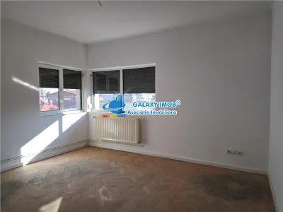 APARTAMENT 70 MP IN VILA INCHIRIERE 700 euro ZONA  ROMANA DOROBANTI - foto 4