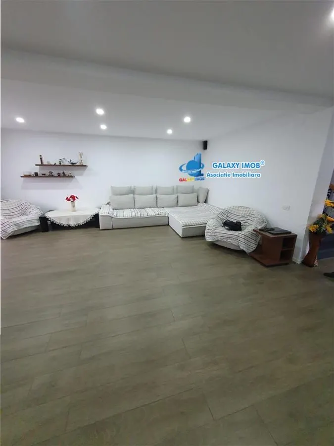 Inchiriez vila superba la intrare in Albota, zona linistita - foto 19