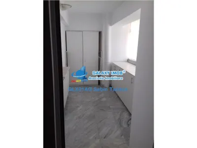 De inchiriat ap cu 3 camere ultracentral 300 euro la cheie - foto 14
