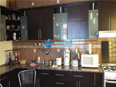 De vanzare proprietate de lux ;2 vile si teren 1900 mp BRADU - foto 9