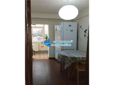 de inchiriat apartament cu 3 camere cf 1 dec Craiovei etaj2 - foto 4