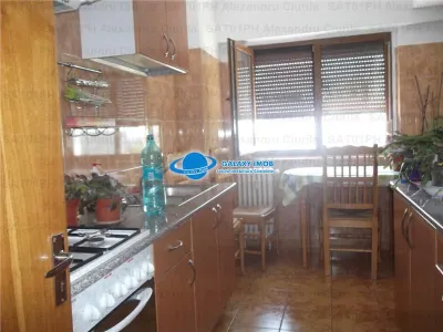 Inchiriere apartament 3 camere, in Ploiesti, zona ultracentrala - foto 16