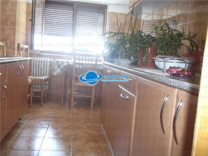 Inchiriere apartament 3 camere, in Ploiesti, zona ultracentrala - foto 9