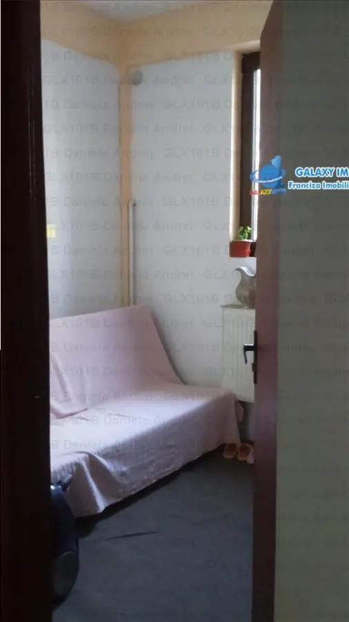Vanzare Vila noua 2003,curte 75mp,graraj - Zona Nordului,249500 euro - foto 13