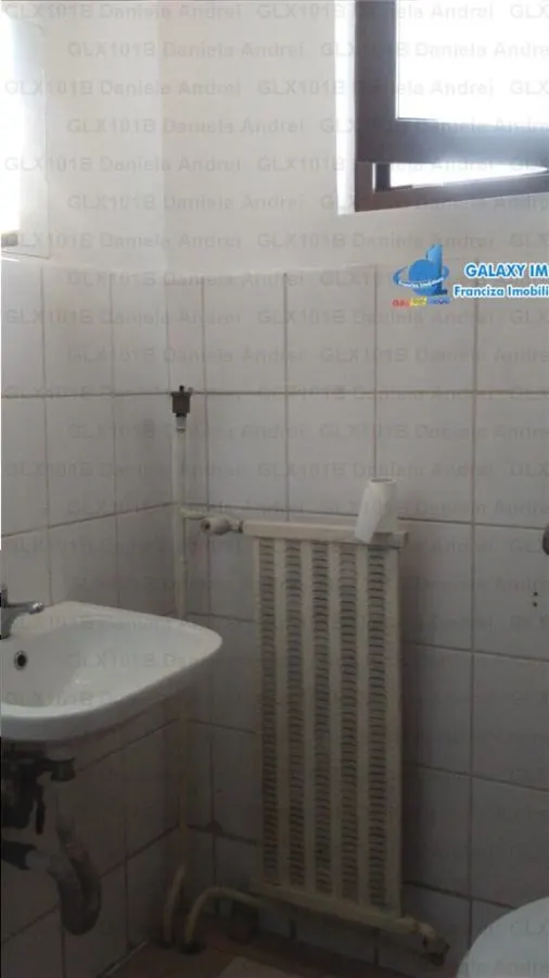 Vanzare Vila noua 2003,curte 75mp,graraj - Zona Nordului,249500 euro - foto 24