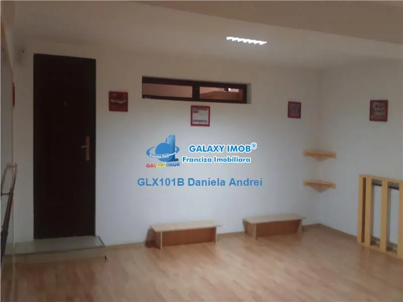 Vanzare Vila noua 2003,curte 75mp,graraj - Zona Nordului,249500 euro - foto 4