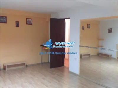 Vanzare Vila noua 2003,curte 75mp,graraj - Zona Nordului,249500 euro - foto 5