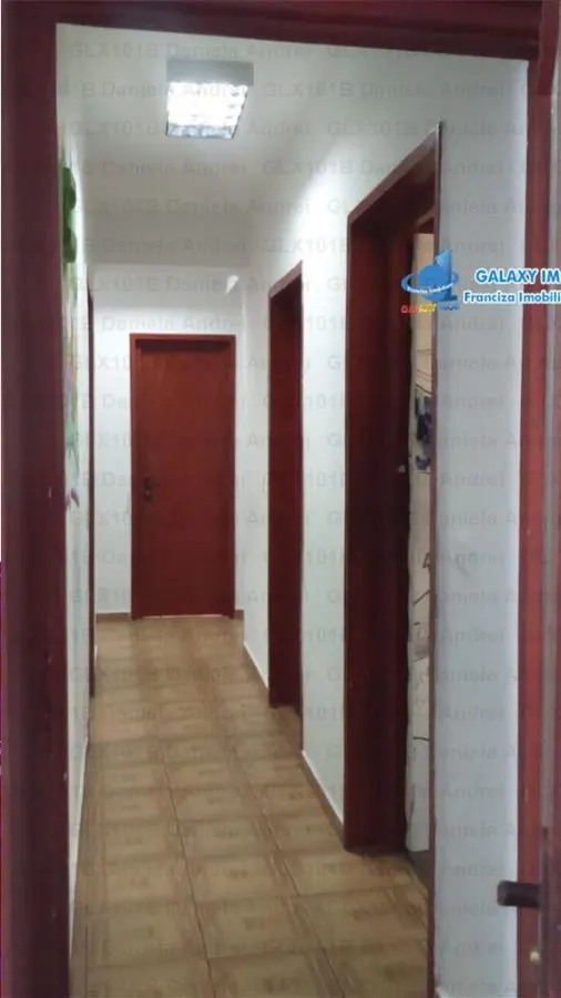Vanzare Vila noua 2003,curte 75mp,graraj - Zona Nordului,249500 euro - foto 9