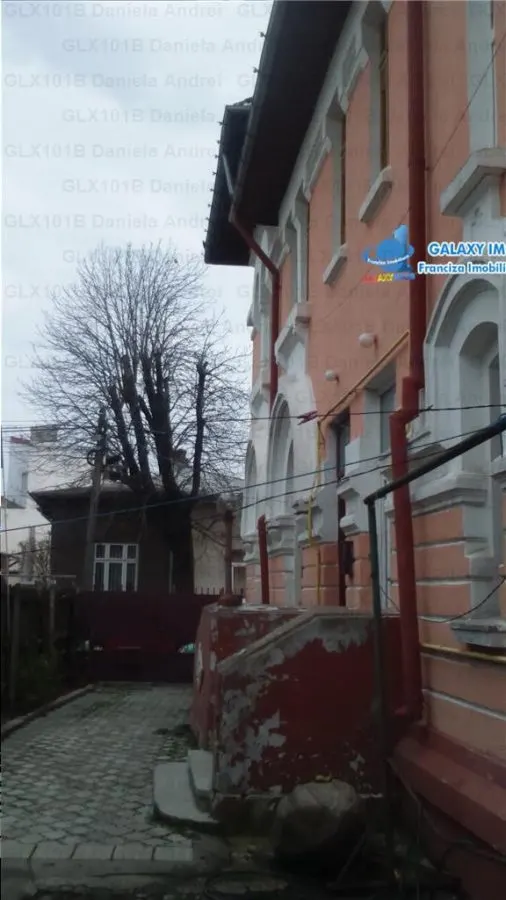 Vanzare Vila,teren 380 mp,zona Piata Victoriei,350000 euro - foto 1