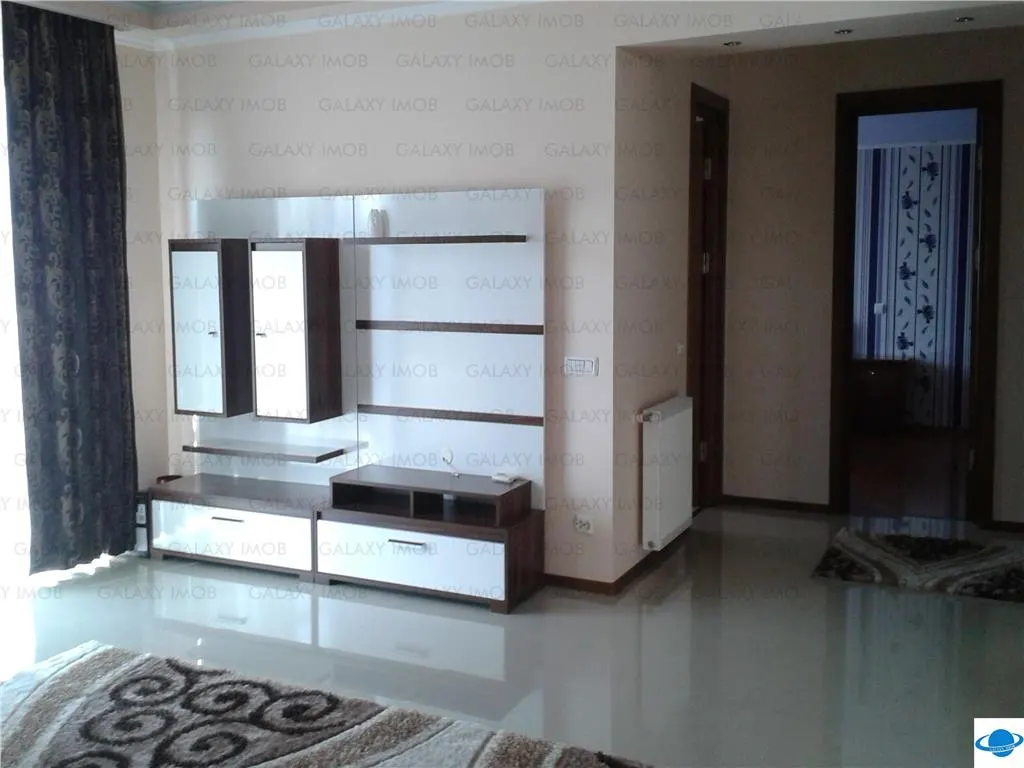 DE inchiriat apartament de lux cu garaj - foto 2
