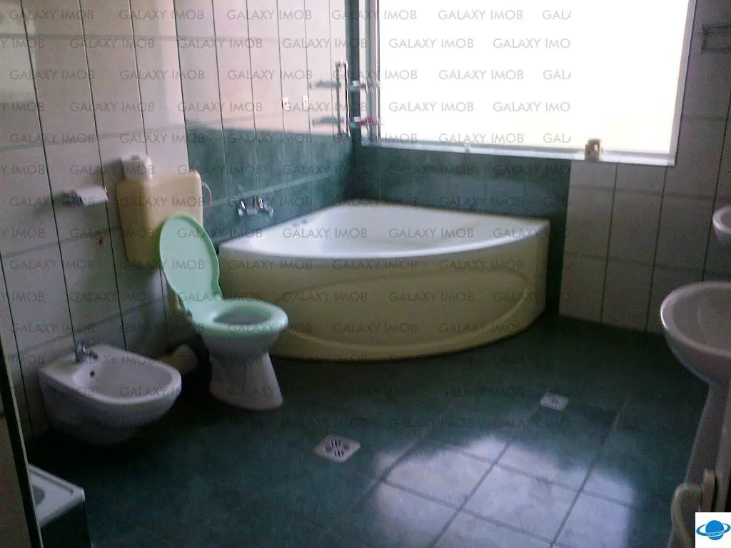 de inchiriat apartament cu 4 camere conf 1 decin vila in trivale - foto 3