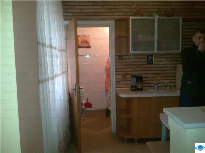 Inchiriere apartament 2 camere Fratii Golesti - foto 9