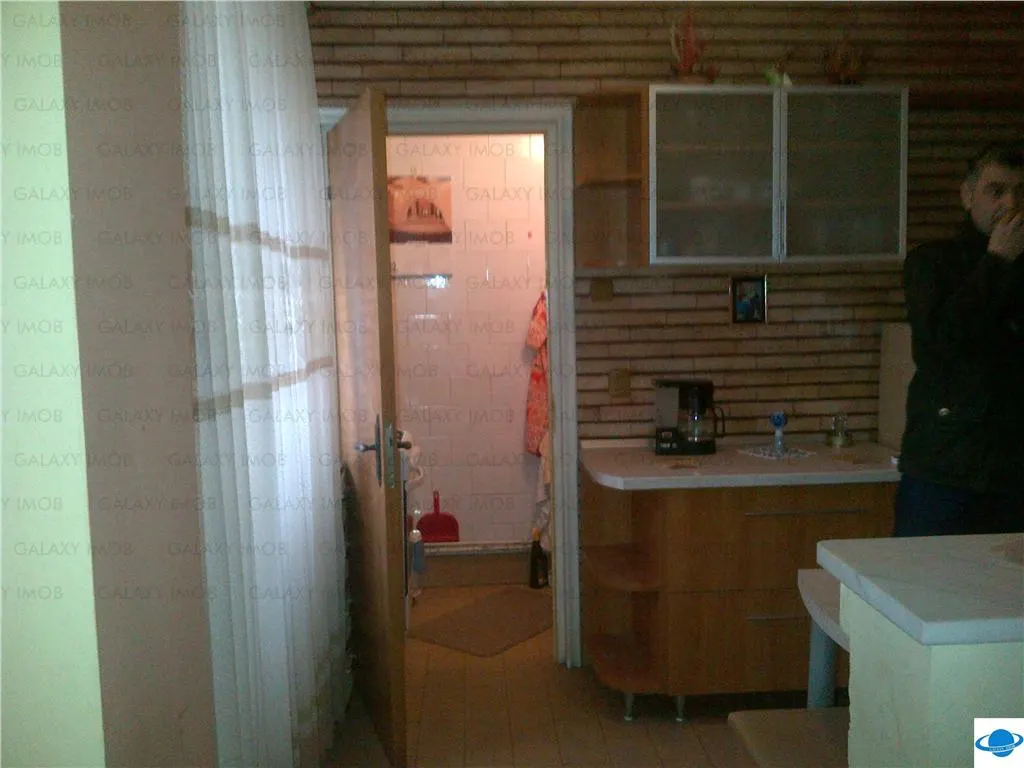 Inchiriere apartament 2 camere Fratii Golesti - foto 9