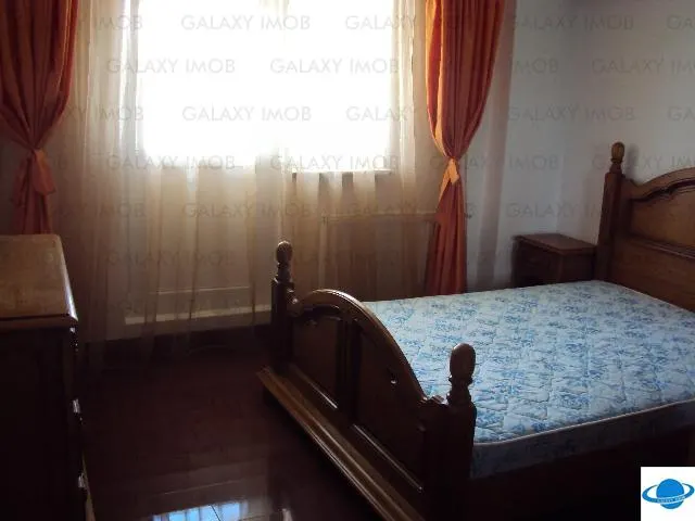 INCHIRIERE APARTAMENT 4 CAMERE ULTRACENTRAL - foto 8
