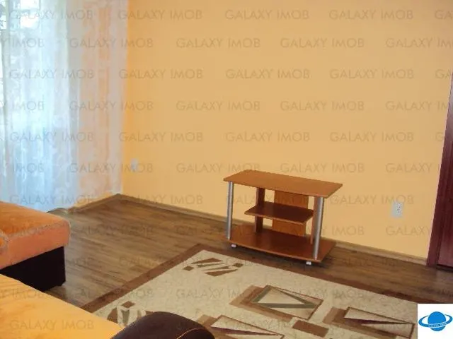 INCHIRIERE APARTAMENT DE LUX 2 CAMERE  ZONA CENTRALA - foto 2