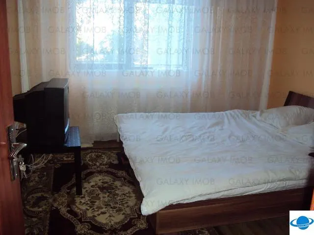 INCHIRIERE APARTAMENT DE LUX 2 CAMERE  ZONA CENTRALA - foto 6