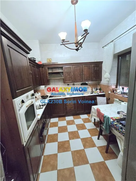 Casa 5 camere Crangasi | 210 mp | P+1+M | curte libera 350 mp | metrou - foto 8
