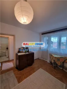 INCHIRIERE APARTAMENT 2 CAMERE DR.TABEREI RAZOARE - foto 4