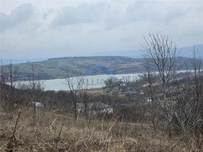 Teren intravilan, priveliste panoramica, Miroslava-Ciurbesti - Ciurbesti
