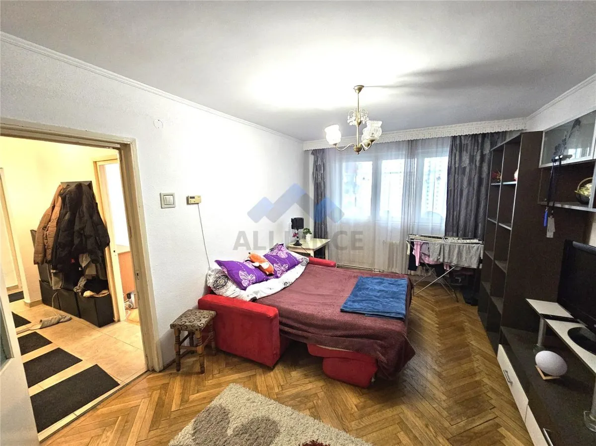 Piata Voievozilor, apartament cu 2 camere, decomandat - foto 3