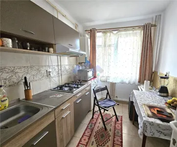 Piata Voievozilor, apartament cu 2 camere, decomandat - foto 7