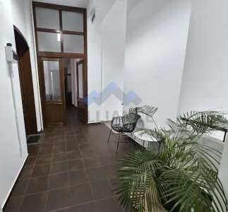 Spatiu Birou, Pietonal Stefn cel Mare, cladire istorica - Iasi